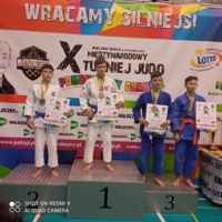 Podium kategorii 50 kg. Pierwszy z lewej, Bartosz Bogacz z Błękitnych Tarnów